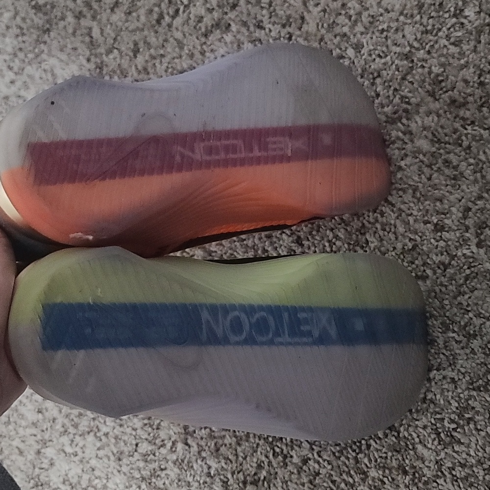 Shoes - Picture 5 of 7